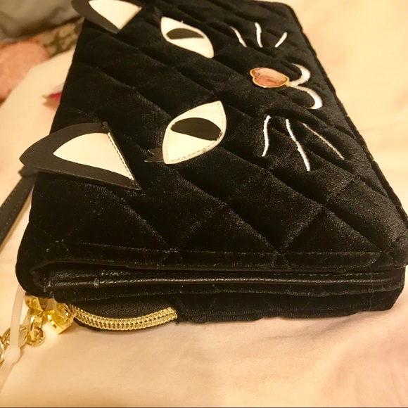 Betsey Johnson Velvet Kitty Cat Velour Crossbody - Picture 3 of 8